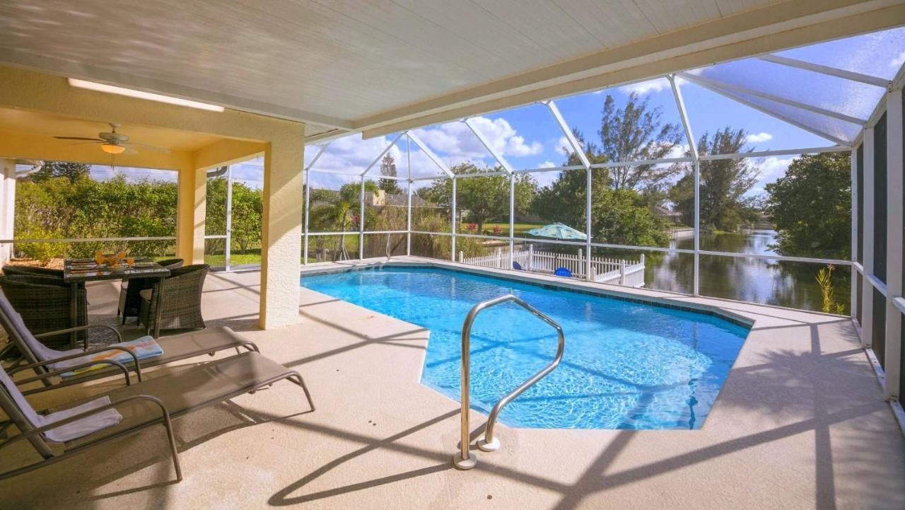 !New! Villa Sunshine Private Pool Cape Coral Exterior photo